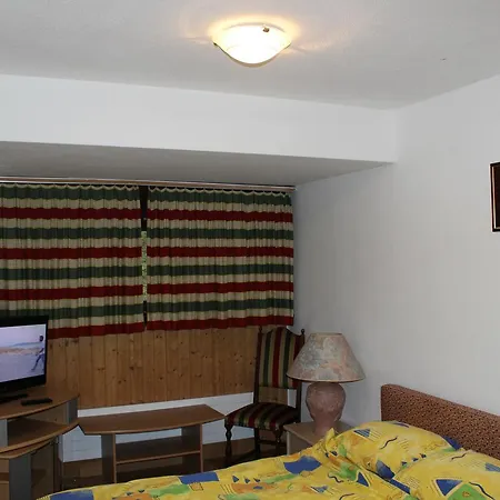 Auberge de jeunesse Holidays Groupes *